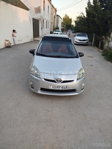 Toyota Prius-2