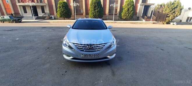 Hyundai Sonata-1