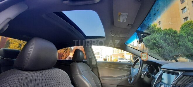 Hyundai Sonata-5