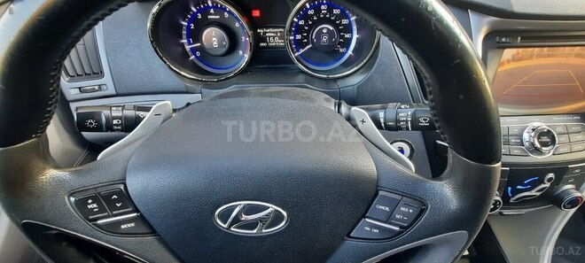 Hyundai Sonata-6
