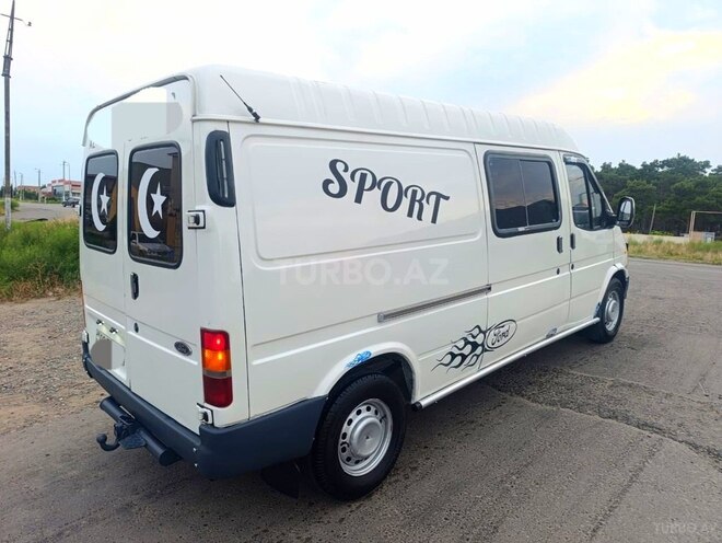 Ford Transit-7