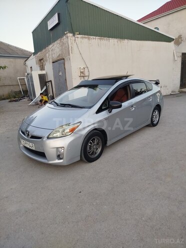 Toyota Prius-5