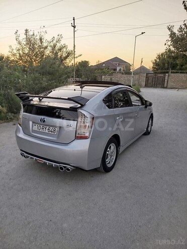 Toyota Prius-7