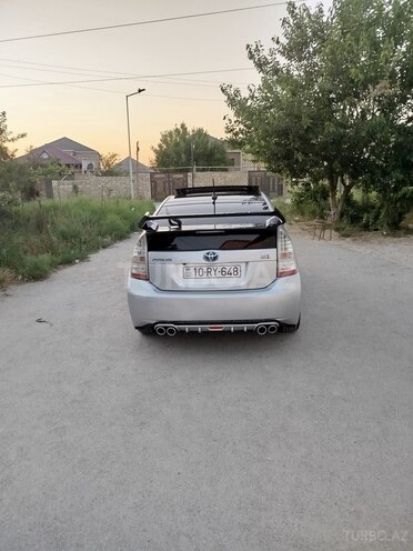 Toyota Prius-8