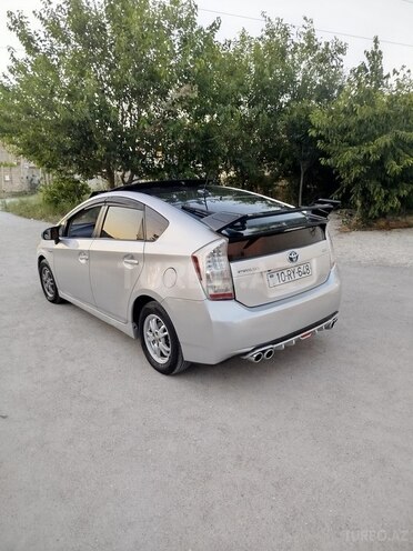 Toyota Prius-6
