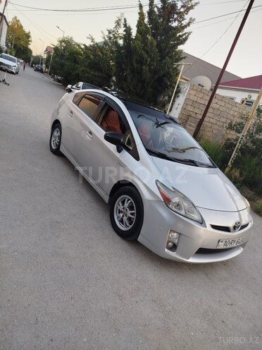 Toyota Prius-9