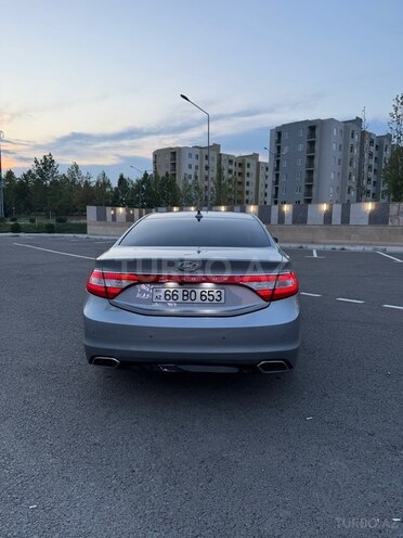 Hyundai Grandeur-10