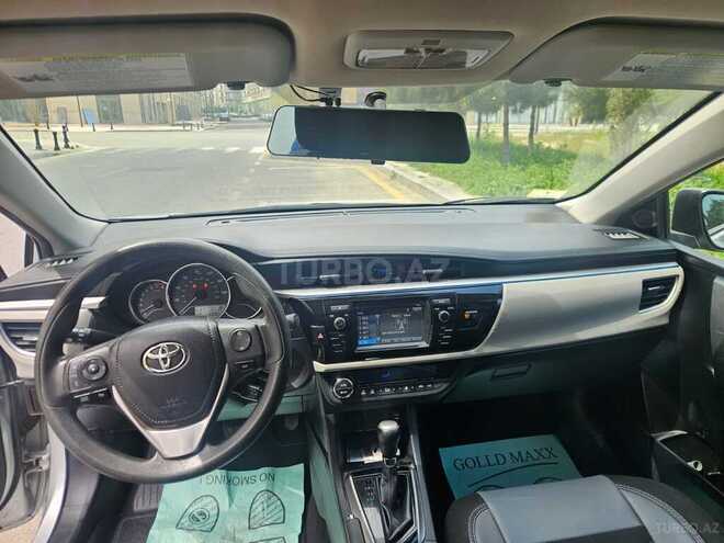 Toyota Corolla-10