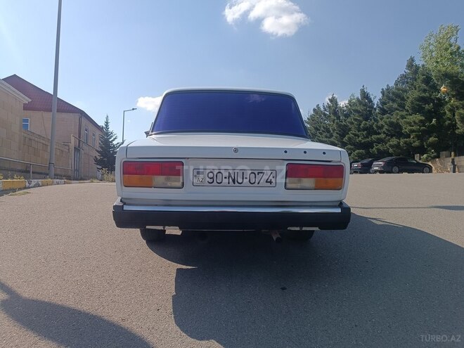 LADA (VAZ) 2107-2