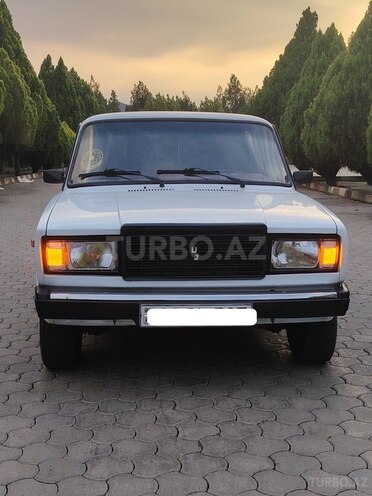 LADA (VAZ) 2107-1