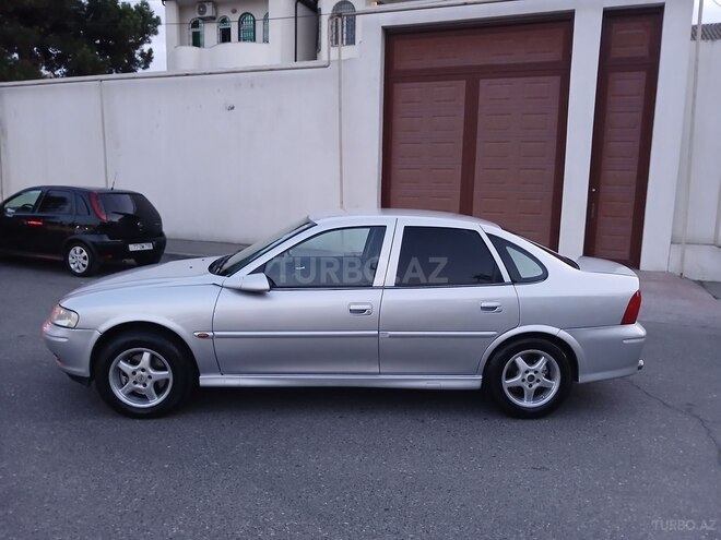Opel Vectra-11