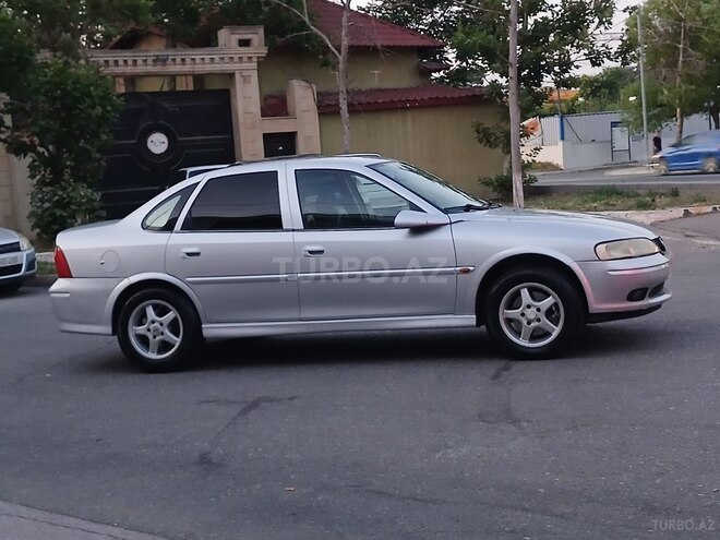 Opel Vectra-8