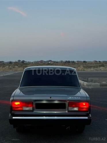LADA (VAZ) 2107-2