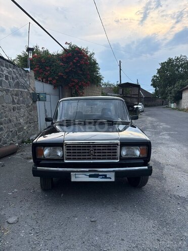 LADA (VAZ) 2107-1