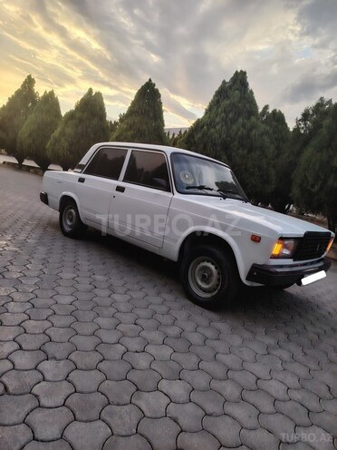 LADA (VAZ) 2107-2