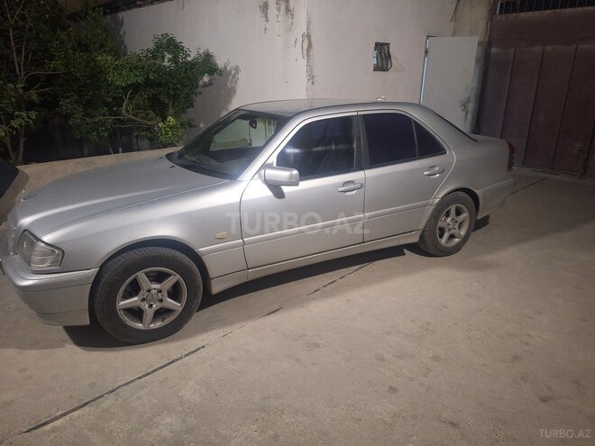 Mercedes C 180-7
