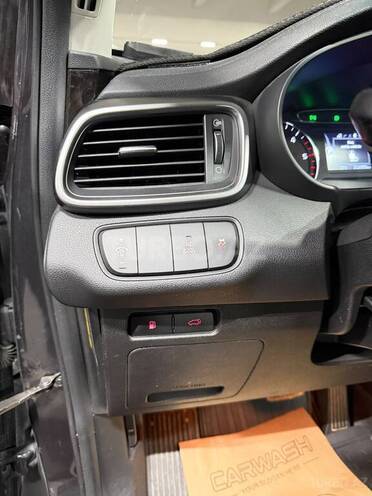 Kia Sorento-10