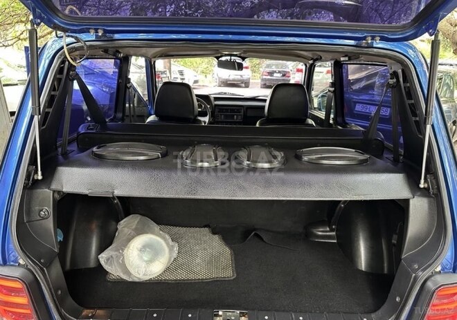 LADA (VAZ) Niva-11