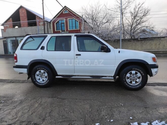 Nissan Pathfinder-4