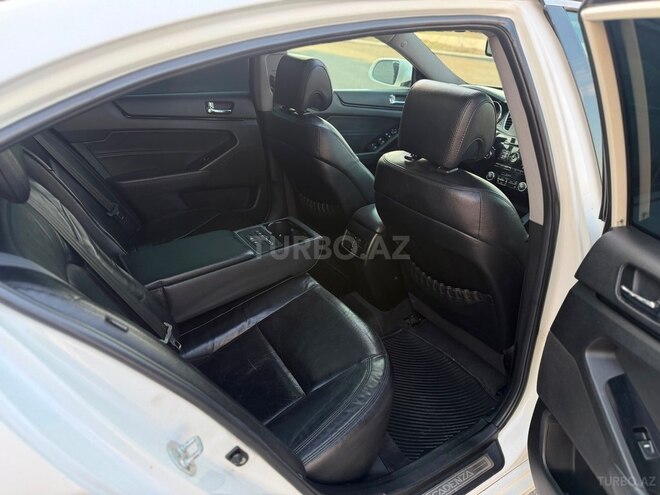 Kia Cadenza-12