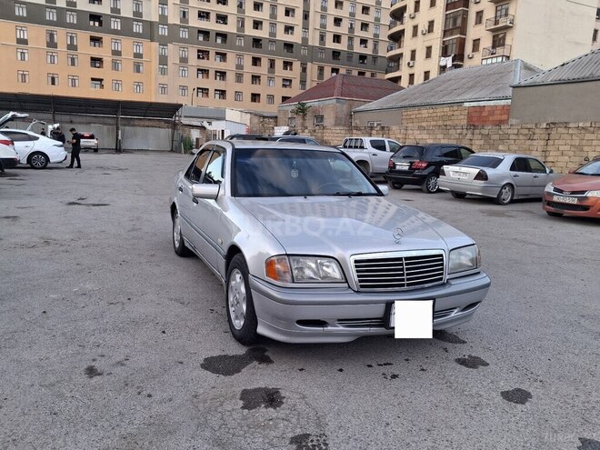 Mercedes C 200-4