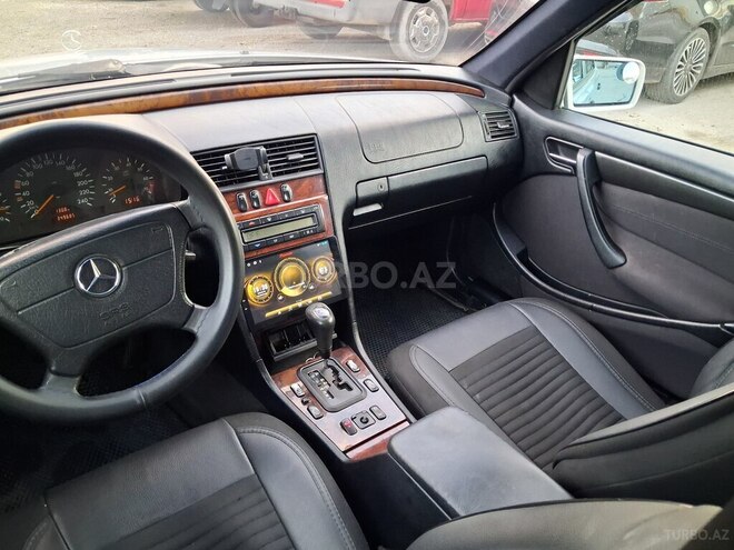 Mercedes C 200-9