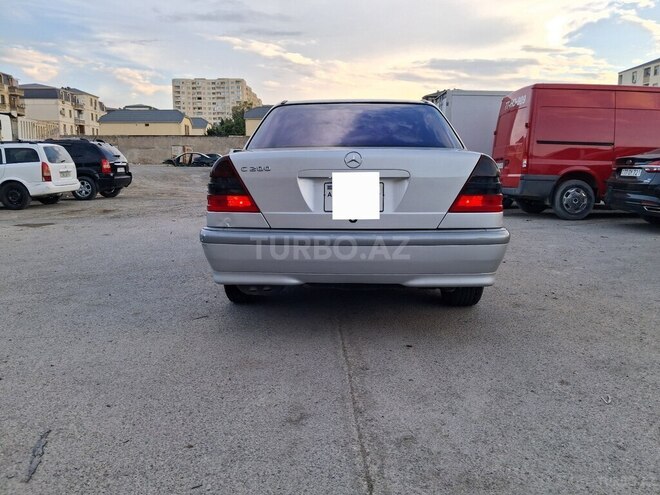 Mercedes C 200-12