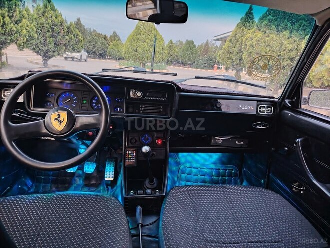 LADA (VAZ) 2107-8