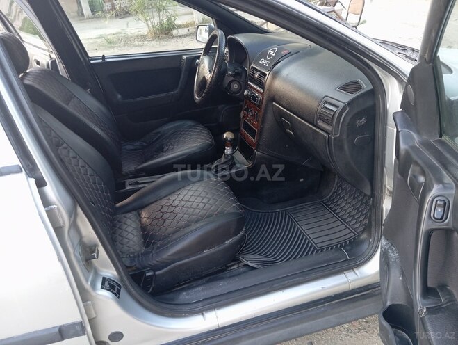 Opel Astra-8