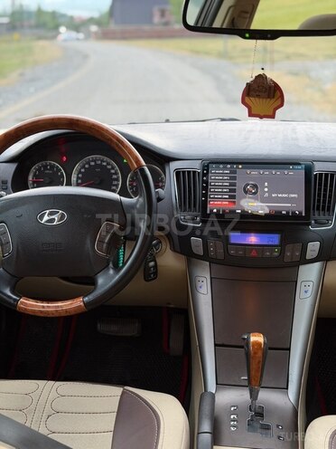 Hyundai Sonata-6