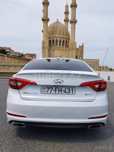 Hyundai Sonata-2
