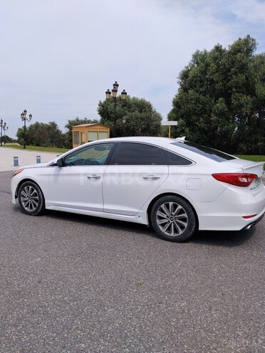 Hyundai Sonata-4
