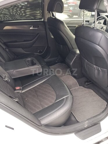 Hyundai Sonata-9