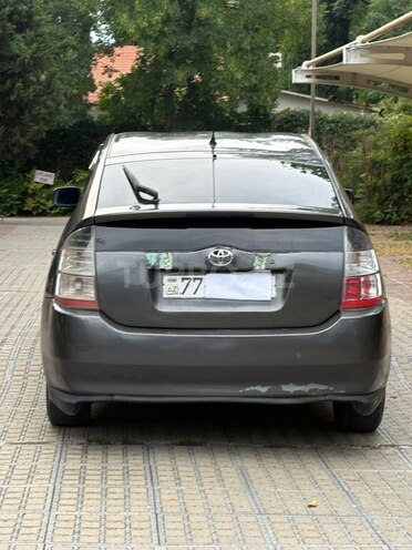 Toyota Prius-16