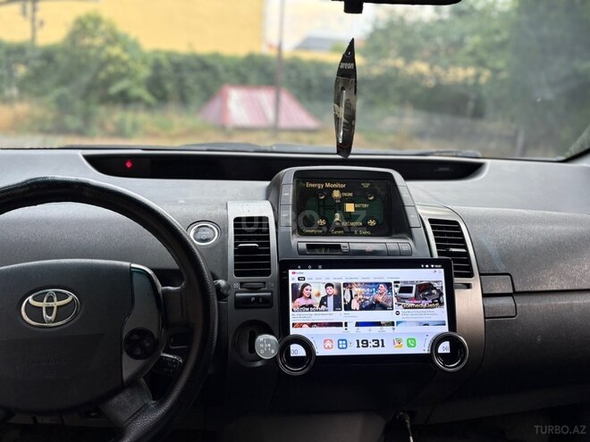 Toyota Prius-3