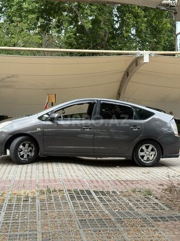 Toyota Prius-8