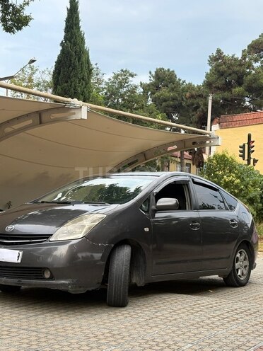 Toyota Prius-7