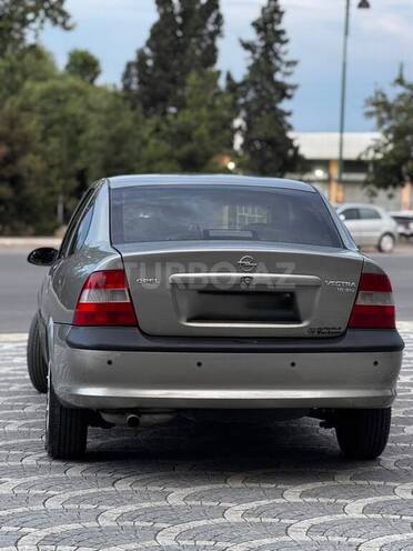 Opel Vectra-17