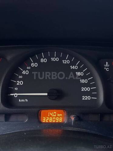 Opel Vectra-13