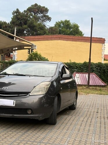 Toyota Prius-10