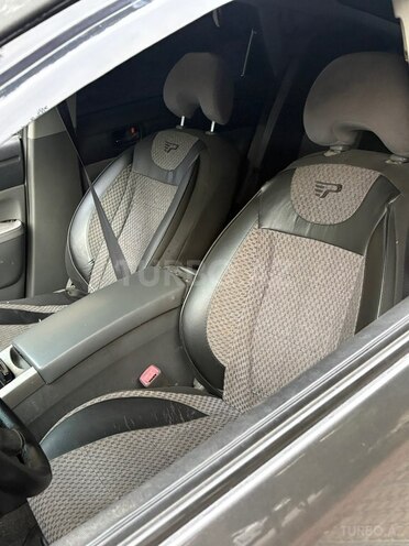 Toyota Prius-17