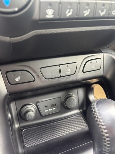 Hyundai ix35-17