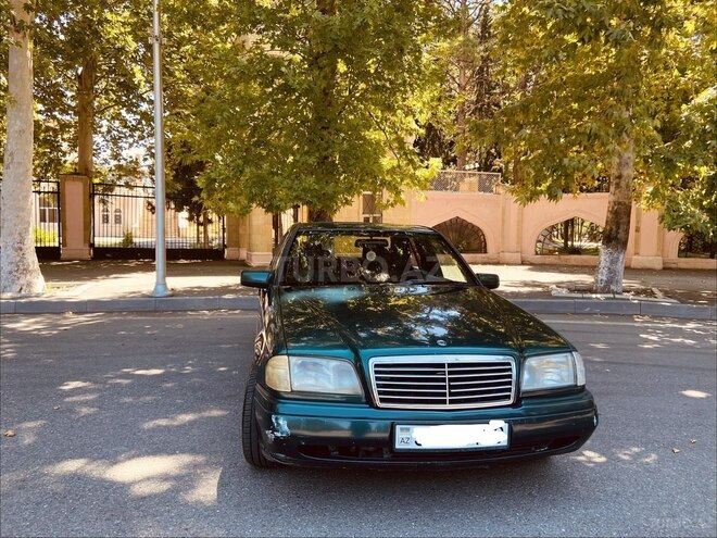 Mercedes C 180-7