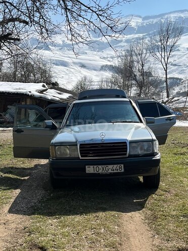 Mercedes 190-1