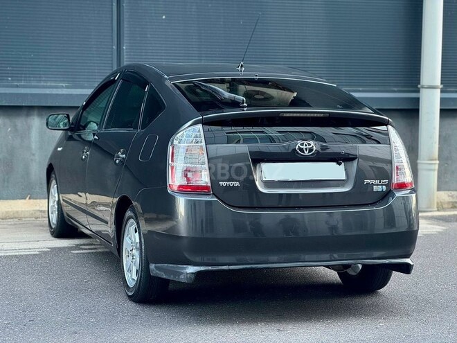 Toyota Prius-10