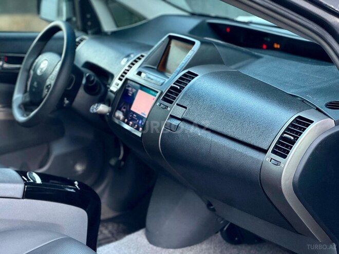Toyota Prius-15