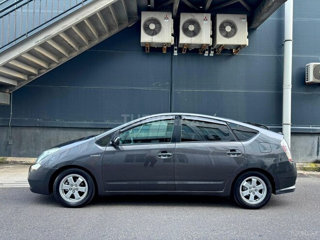 Toyota Prius-6