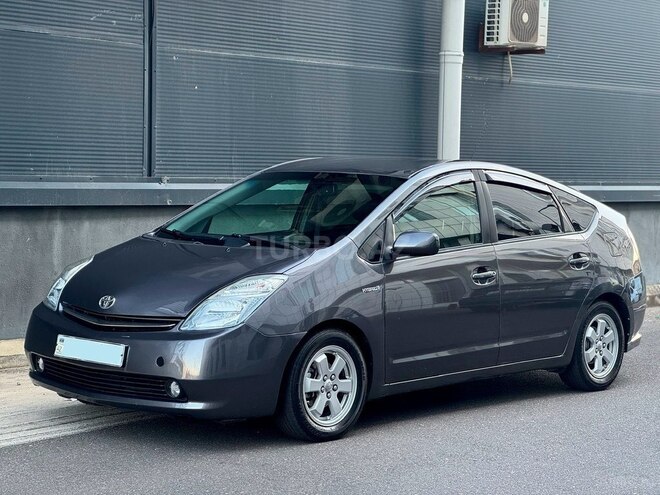 Toyota Prius-5