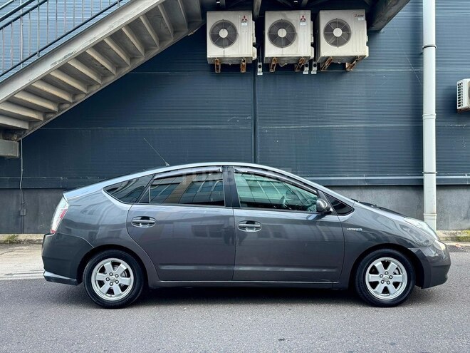 Toyota Prius-7