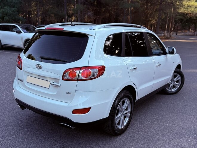 Hyundai Santa Fe-11